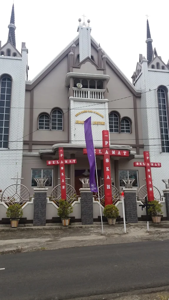 Gereja Pniel Liwutung